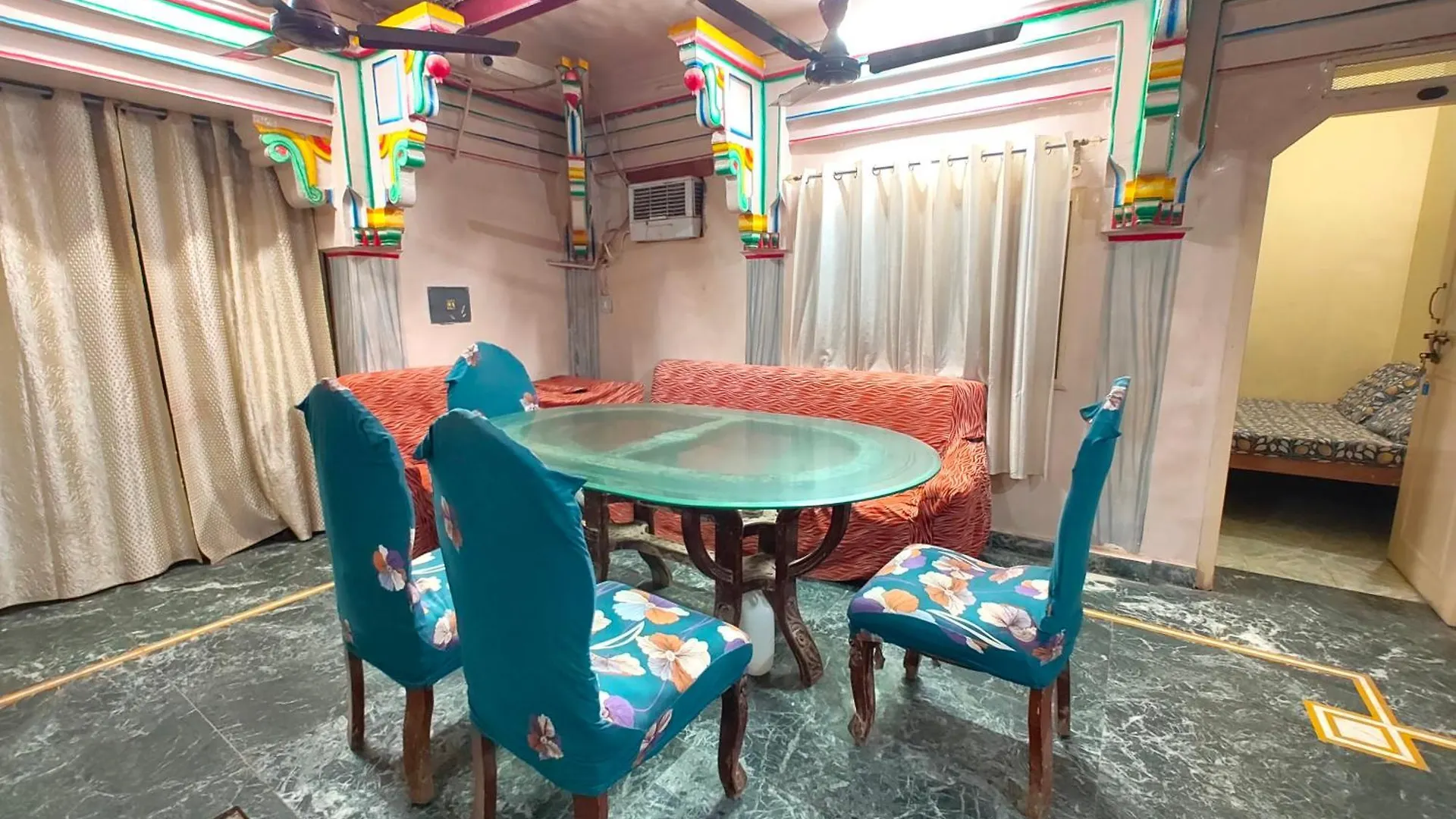 Hotel Shanti Near Manikarnika Ghat Waranasi 0*,  Indie