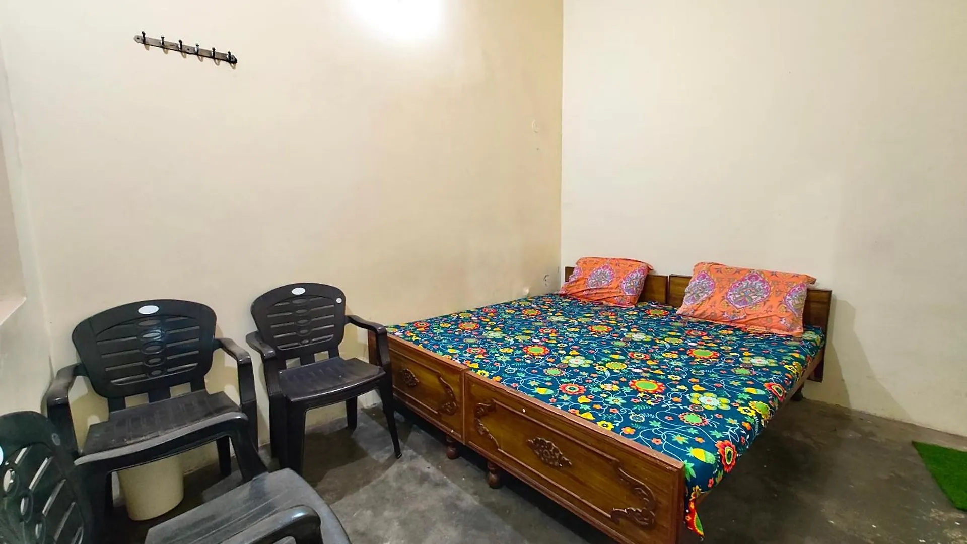 Homestay Hotel Shanti Near Manikarnika Ghat Varanasi India