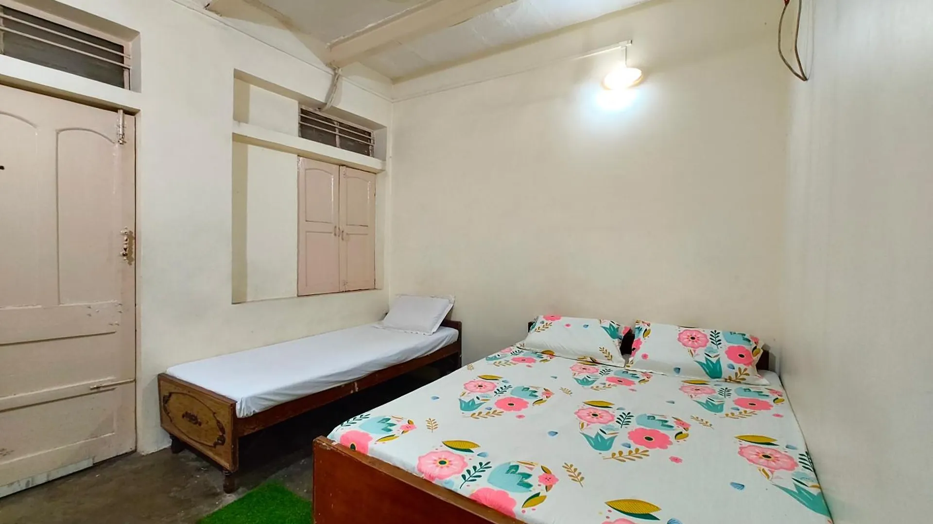 Hotel Shanti Near Manikarnika Ghat Varanasi India