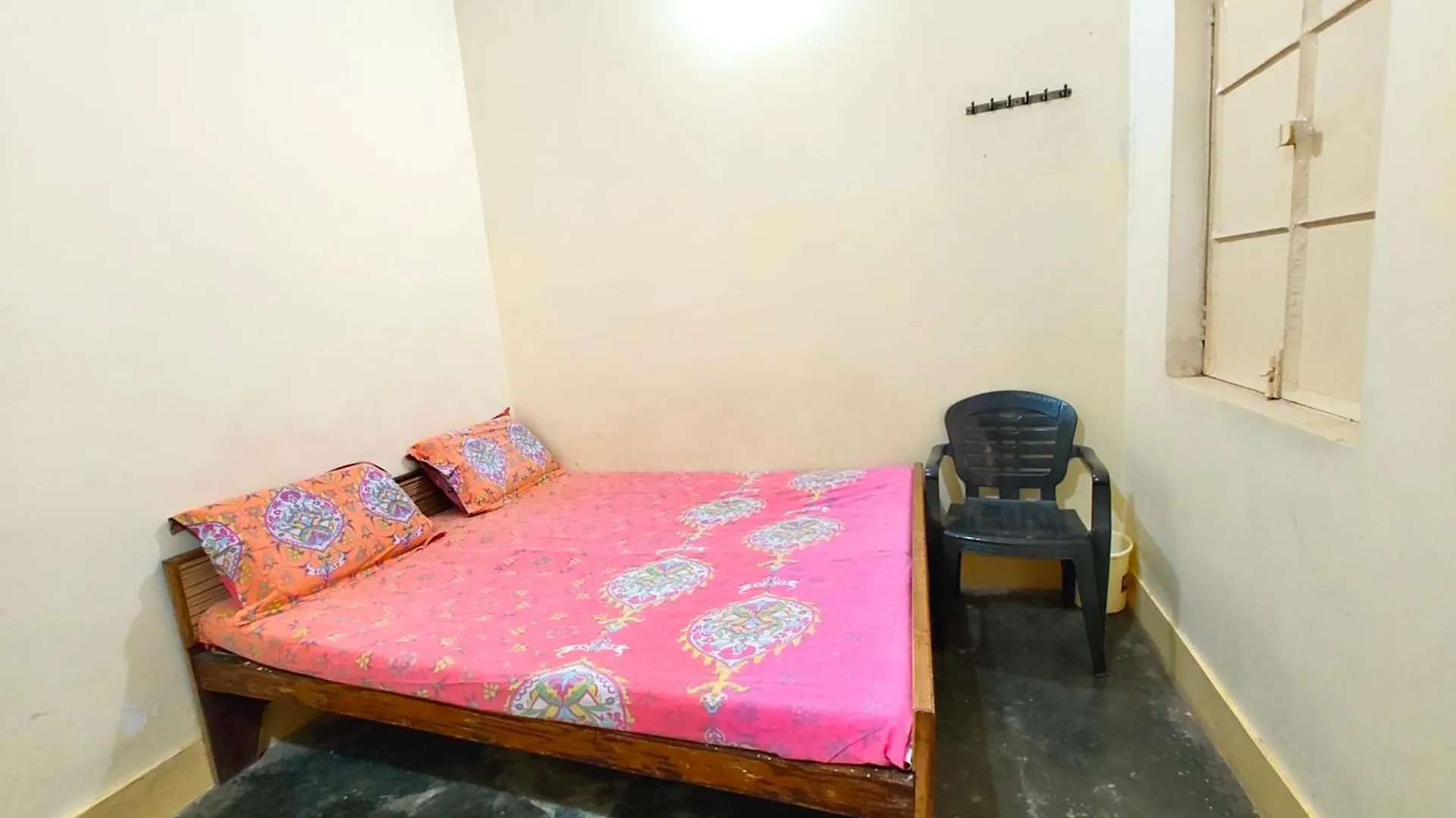 Homestay Hotel Shanti Near Manikarnika Ghat Varanasi